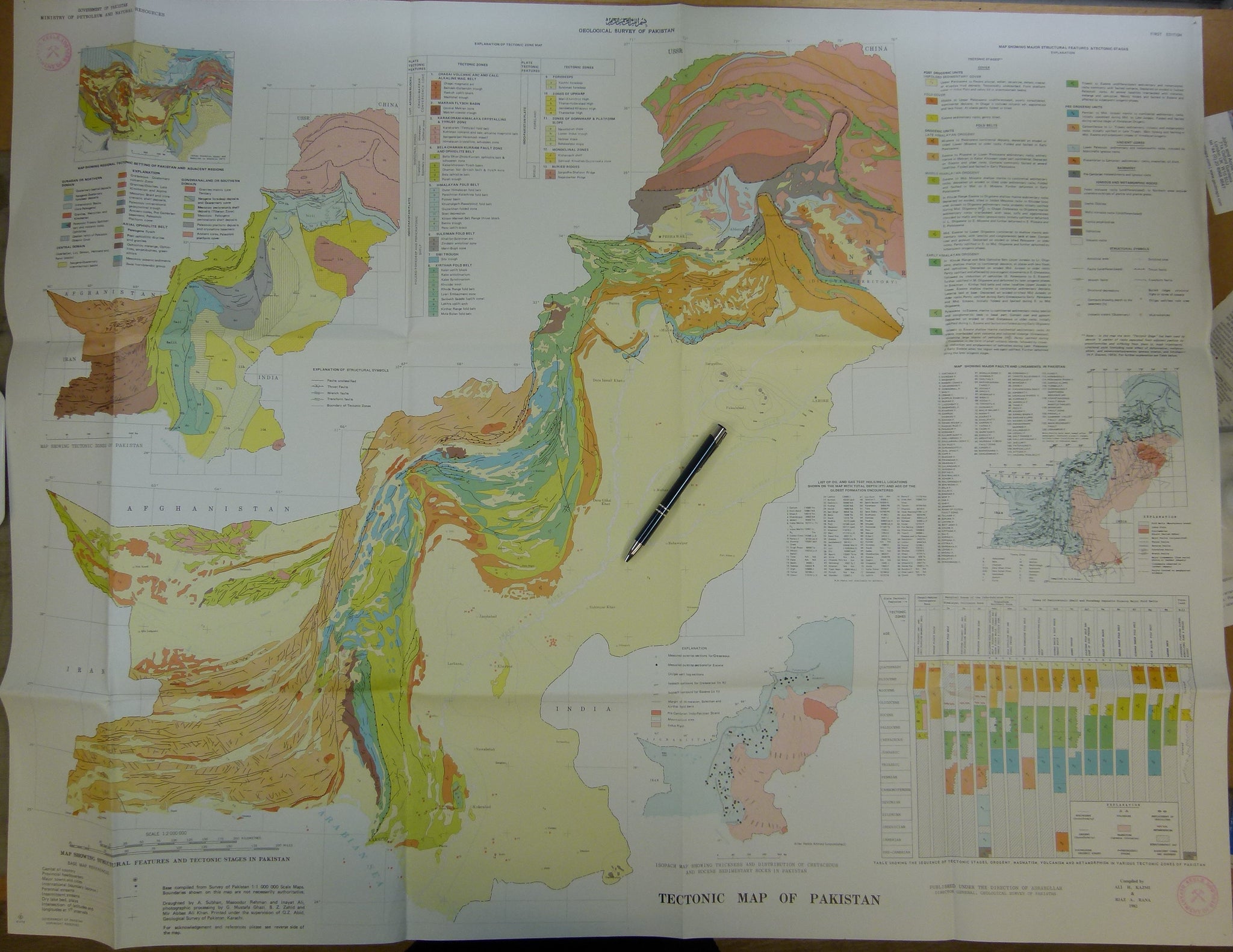 Pakistan Geologic Map Kazmi, Ali H., and Rana, Riaz A. (compilers) (1982). Tectonic Map of P ...